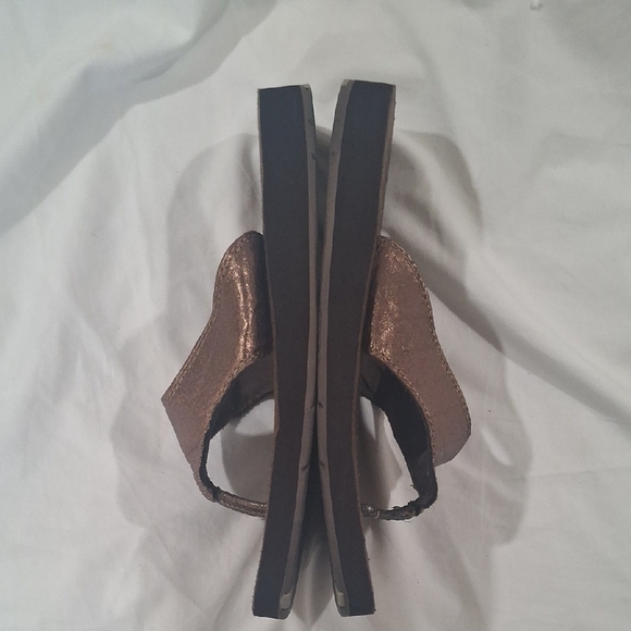 Speedo Women's Metallic Brown Sandals Size 9 - Picture 4 of 7